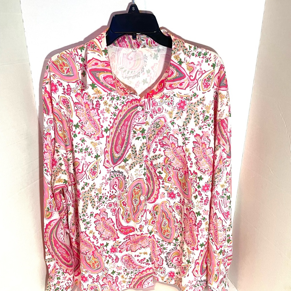 Vibrant multicolored Pink Paisley button up blouse.  HOT DEAL Like new - Picture 2 of 10